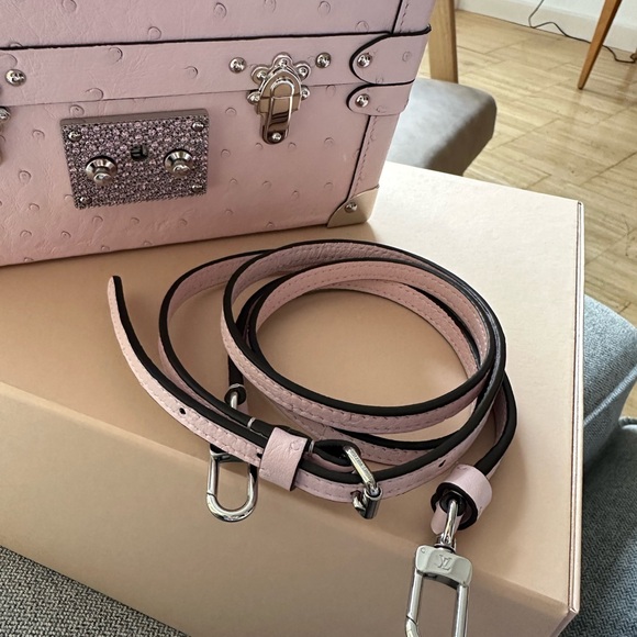 Pink Louis Vuitton Ostrich Petite Malle Limited edition - Picture 3 of 6